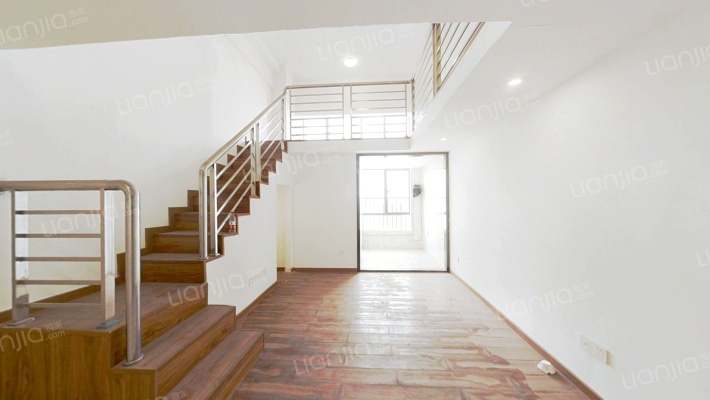 尚峰温莎堡二手房实景图