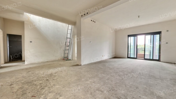 金沙大境湾二手房实景图