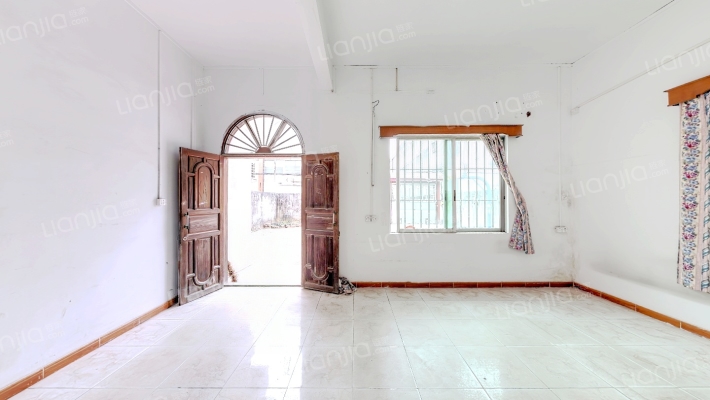 爱国路二手房实景图