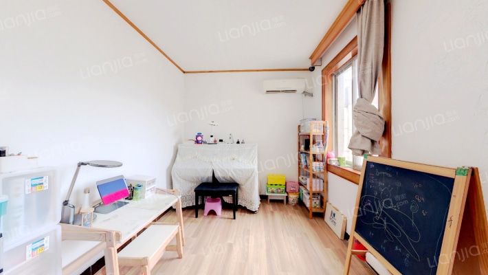 虹桥北村东区二手房实景图