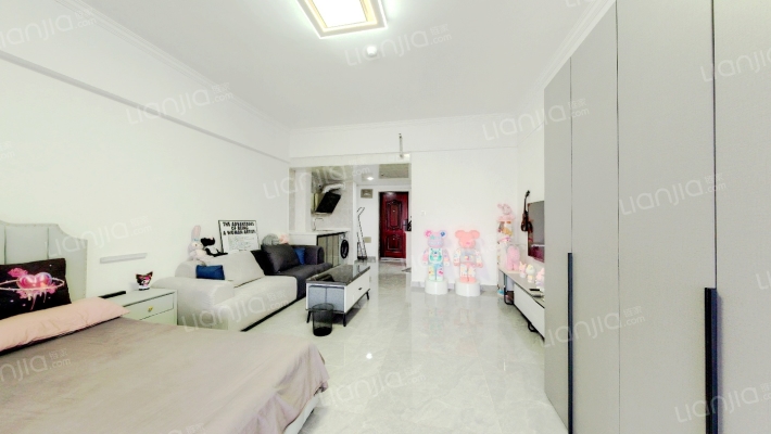 恒易宝莲金融中心宝莲公寓二手房实景图