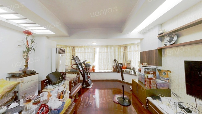 新兴小区二手房实景图