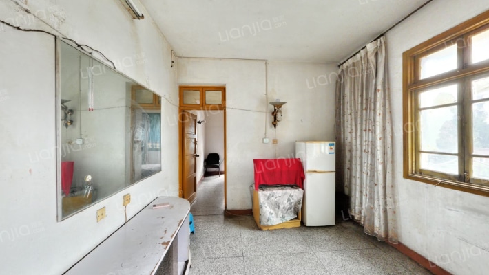 曾家岩社区二手房实景图