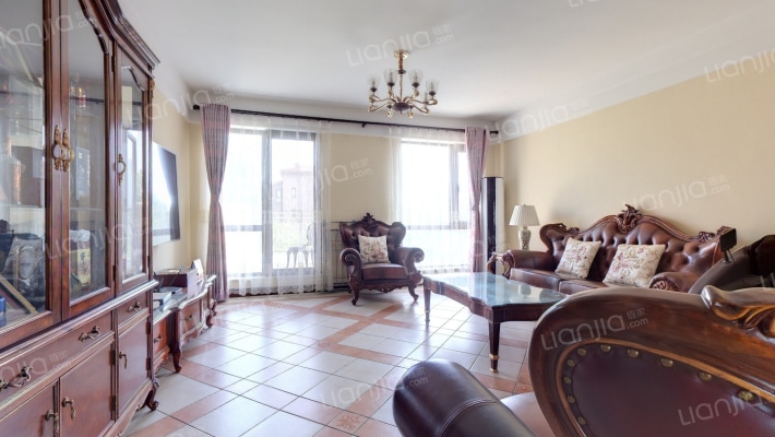 海阔水岸花墅二手房实景图