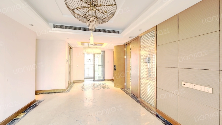 君华江畔豪园二手房实景图