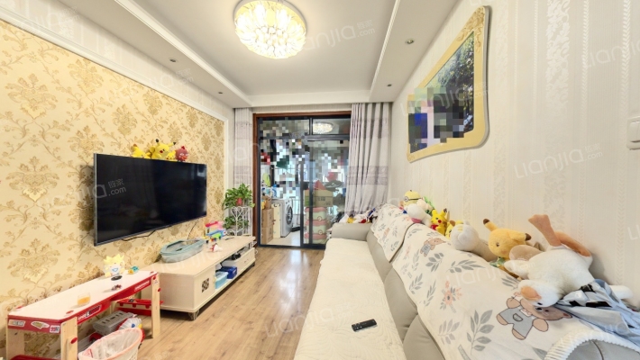 和一花园二手房实景图