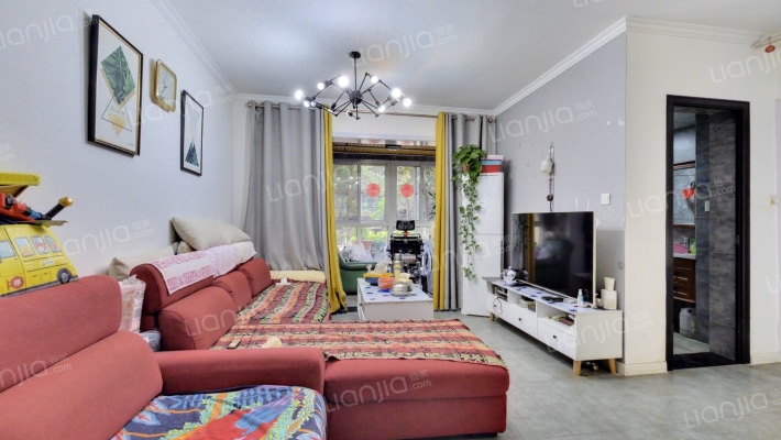 海伦国际一期二手房实景图