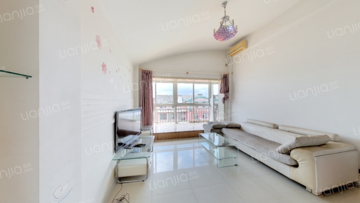 龙畔金泉三期二手房实景图