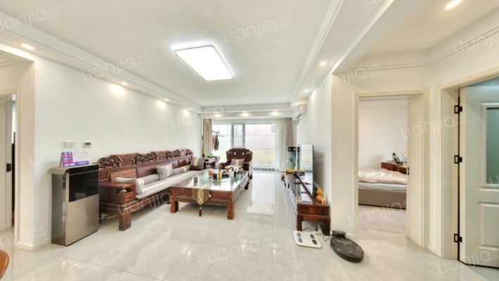 黄金怡海苑四期二手房实景图