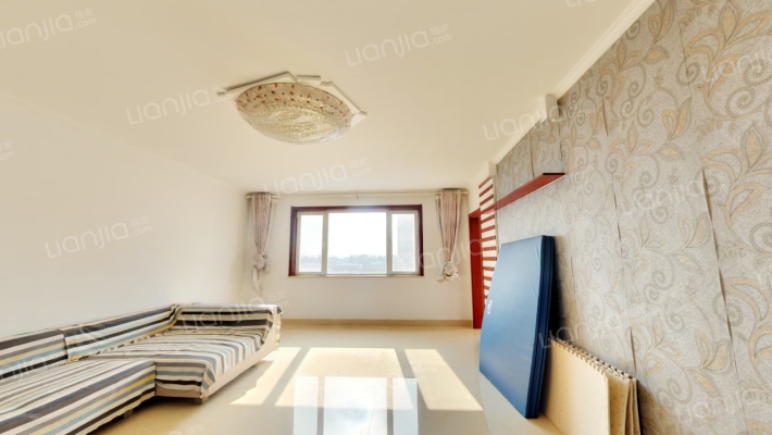 蓝天雅居二手房实景图