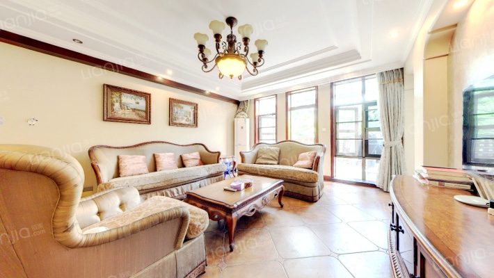 麓山国际塞尔维蒙二手房实景图