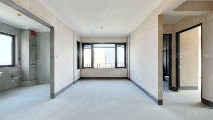 珑港华庭二手房实景图