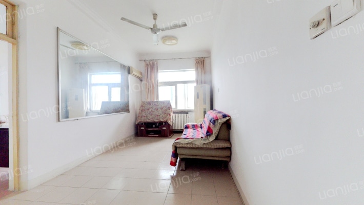 变压器宿舍二手房实景图