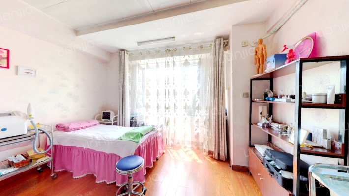 银都新城市广场二手房实景图