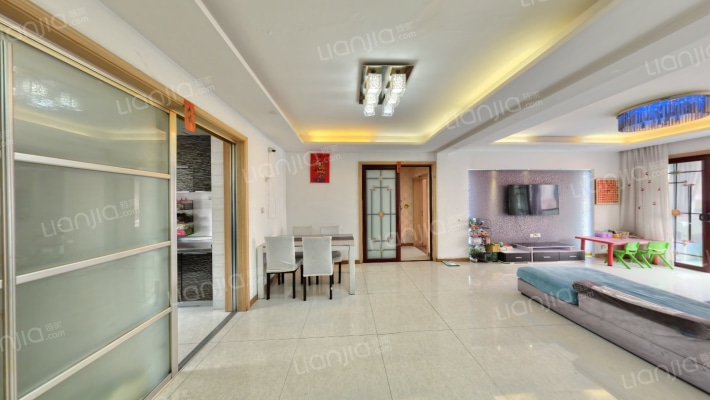 云新一村二手房实景图