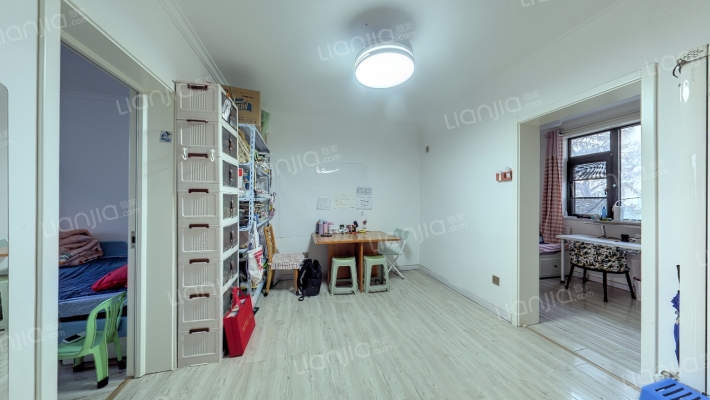 铁英街18号二手房实景图