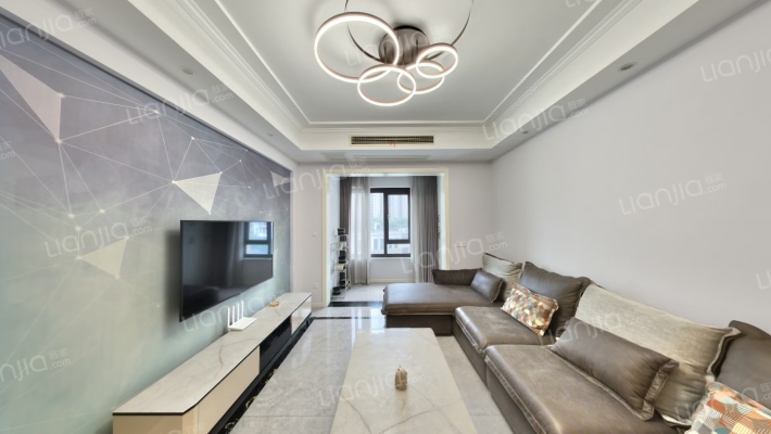 鲁能城中央公馆三期二手房实景图