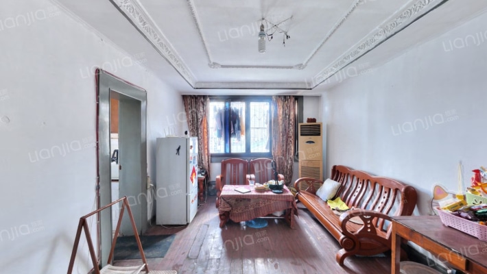 工人医院宿舍二手房实景图