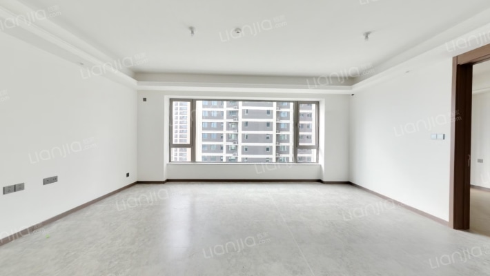 万科雁鸣湖二期二手房实景图