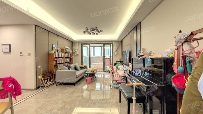 世茂璀璨滨江二手房实景图