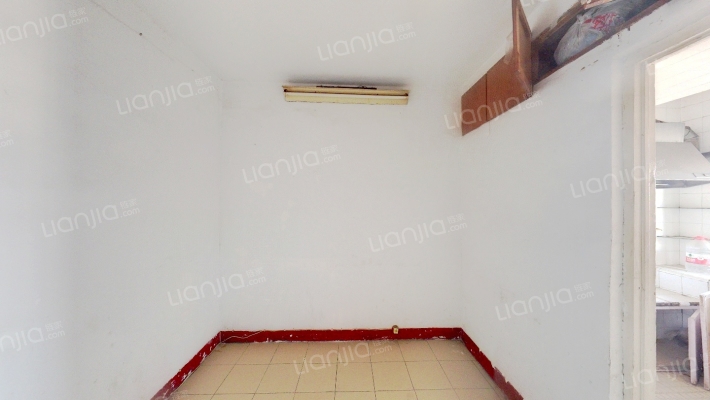 旅游车站综合楼二手房实景图