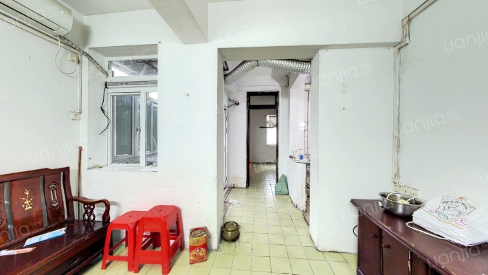 麓湖路二手房实景图