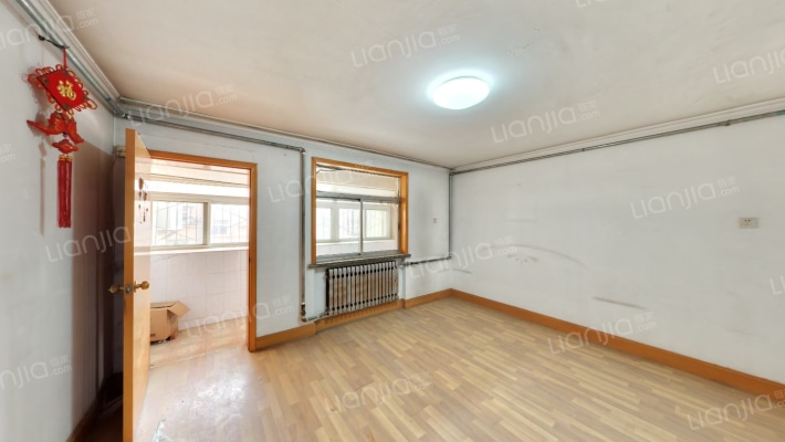 英雄山路124号二手房实景图