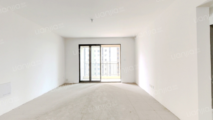 绿地新里城一期二手房实景图