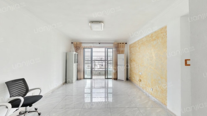 金鹿花园二期二手房实景图