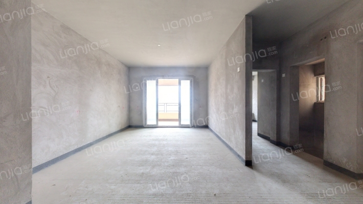 新鸥鹏泊雅湾北区二手房实景图