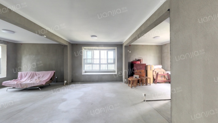 新兴岚湾三期西区二手房实景图