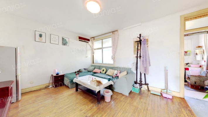 劳动技校宿舍二手房实景图