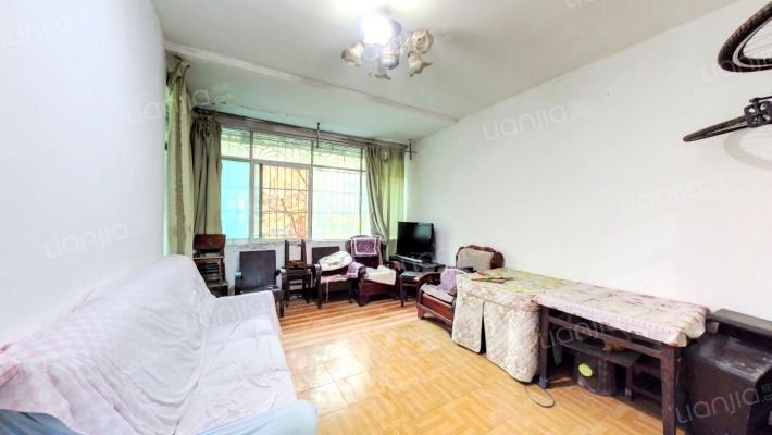 花溪区霞晖路二手房实景图