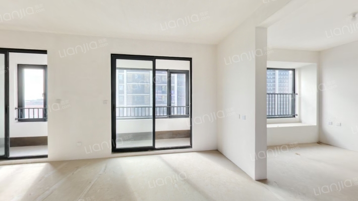 鸿翔中金鸿樾府二手房实景图