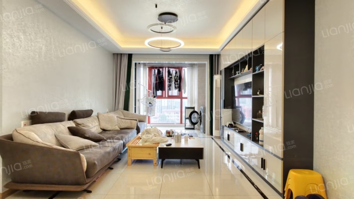 高铁吾悦广场二手房实景图