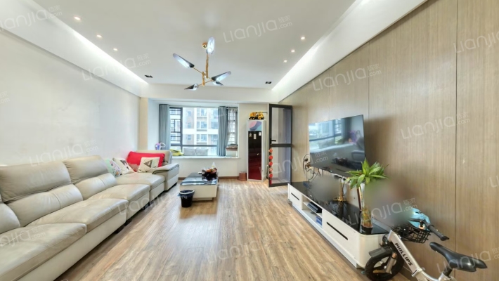 金地格林小城梦茵区二手房实景图