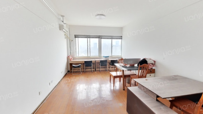 东进国际装饰城二手房实景图