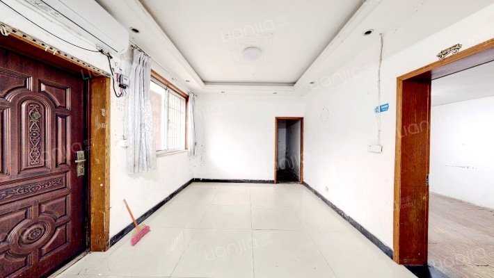 压赛村二手房实景图