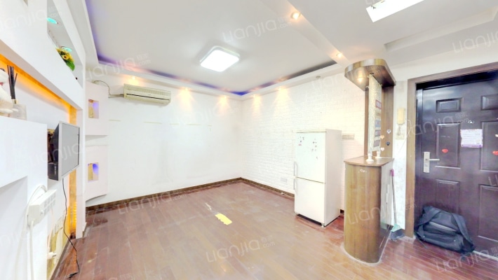 沪南船舶小区二手房实景图