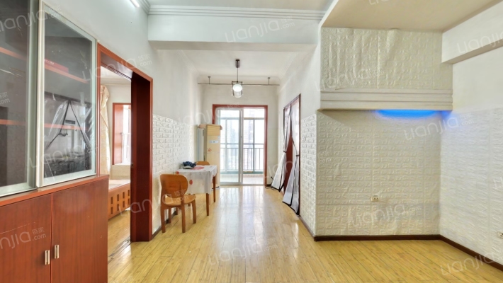 舞台天下二手房实景图