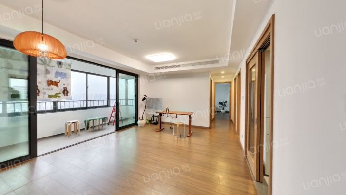 滨江龙湖翡翠上城南区二手房实景图