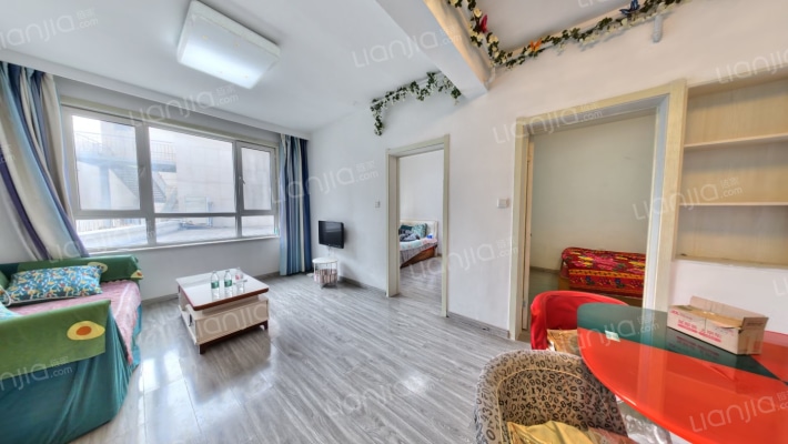 万成华府二手房实景图