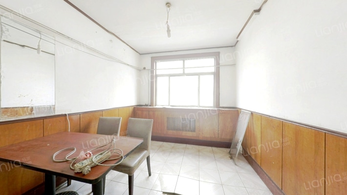 新兴小区二手房实景图