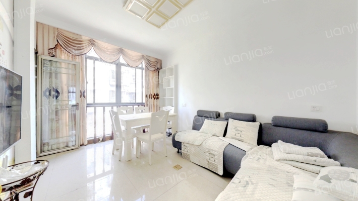 油脂小区二手房实景图