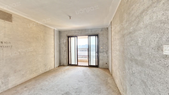 卓越蔚蓝城邦二手房实景图