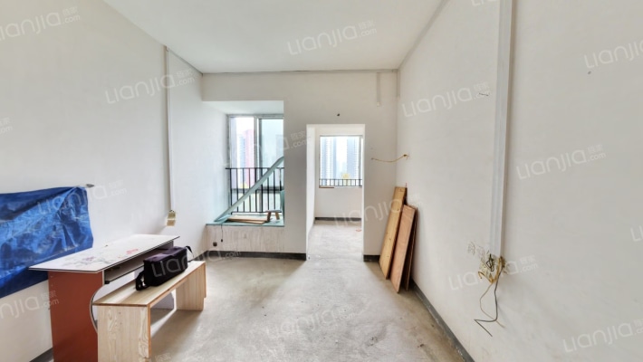 西城首座二手房实景图