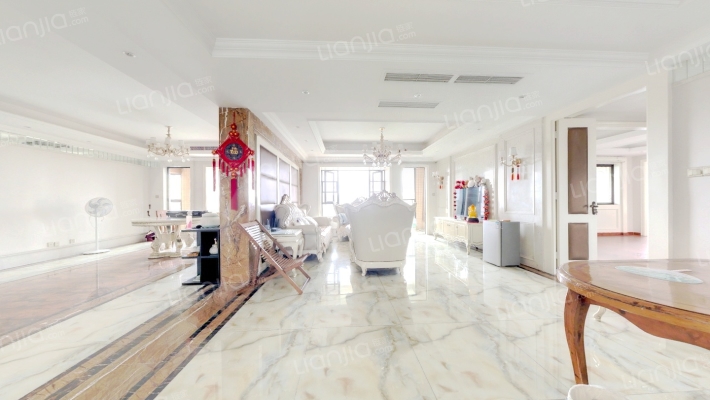 保利公园198蔷薇郡二手房实景图