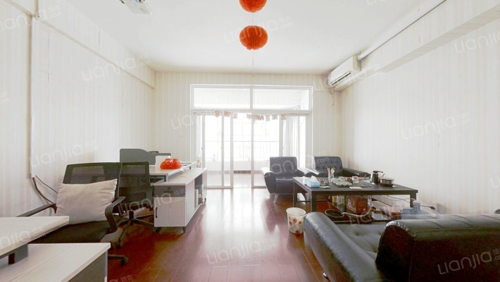 嘉和自由空间二手房实景图