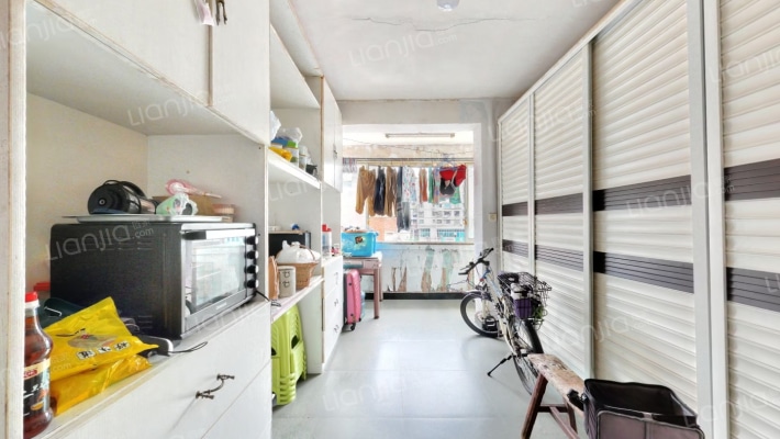 八鸽岩路129号二手房实景图