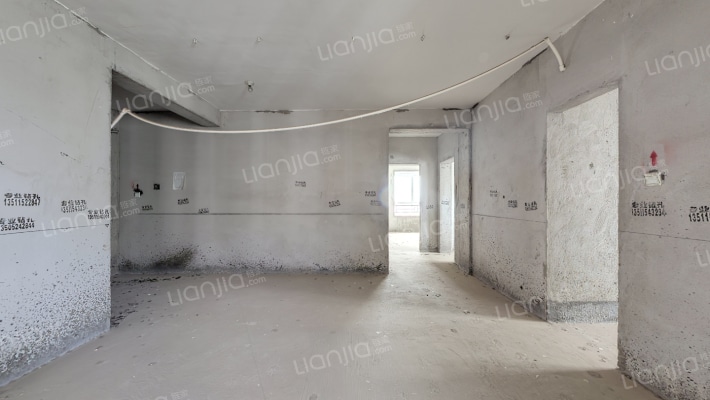 青春雅轩二手房实景图